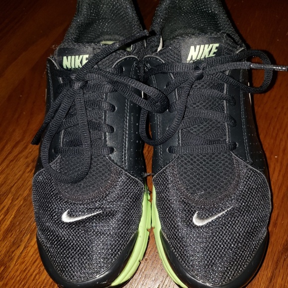 Nike running shoes w/gel insoles - Picture 4 of 8
